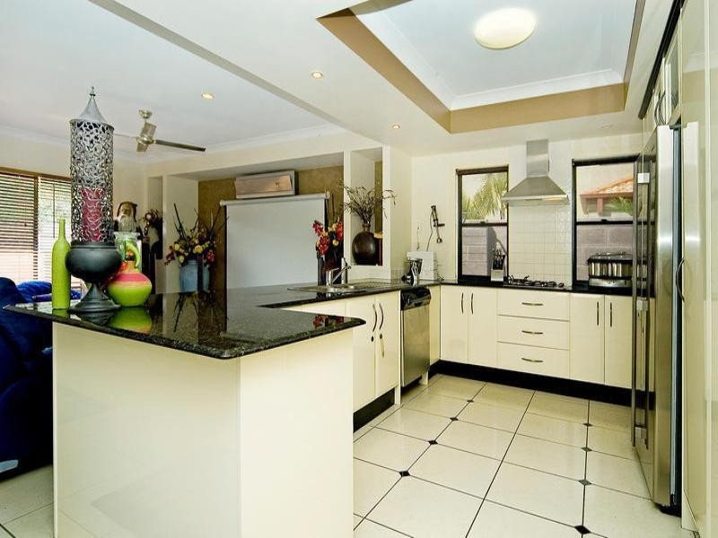 31 John Dalley Drive, Helensvale QLD 4212