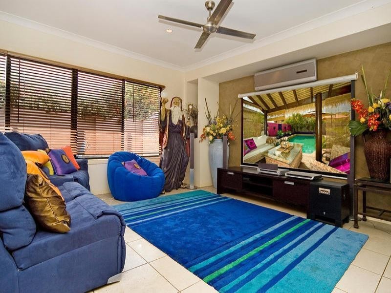 31 John Dalley Drive, Helensvale QLD 4212
