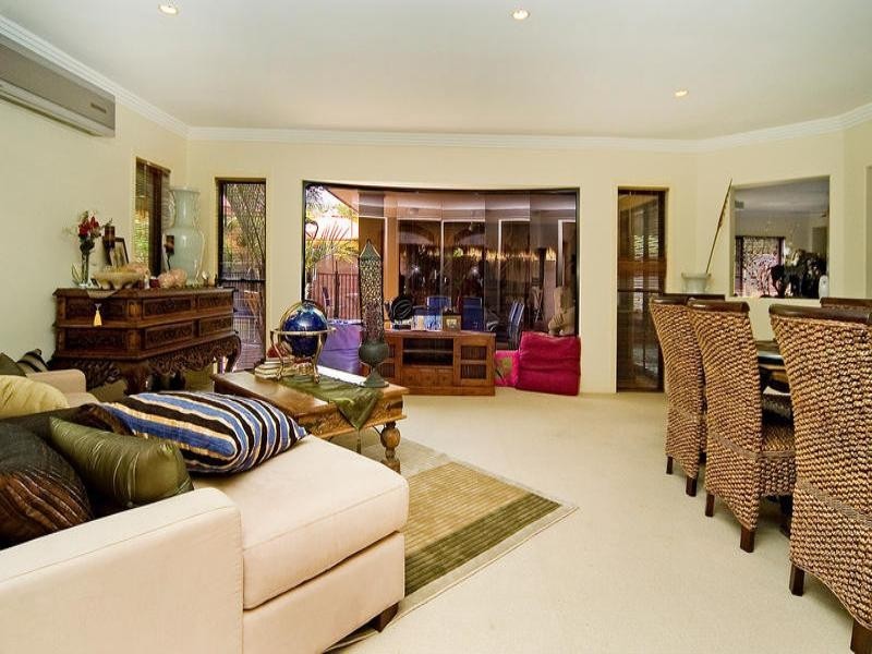 31 John Dalley Drive, Helensvale QLD 4212