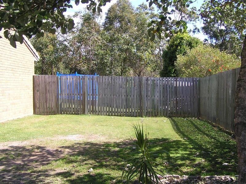 12 Pinemount Crescent, Pacific Pines QLD 4211