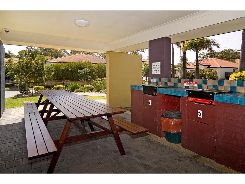 33 590 Pine Ridge Road, Coombabah QLD 4216