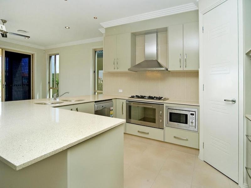 7411 Ellensbrook Drive, Hope Island QLD 4212