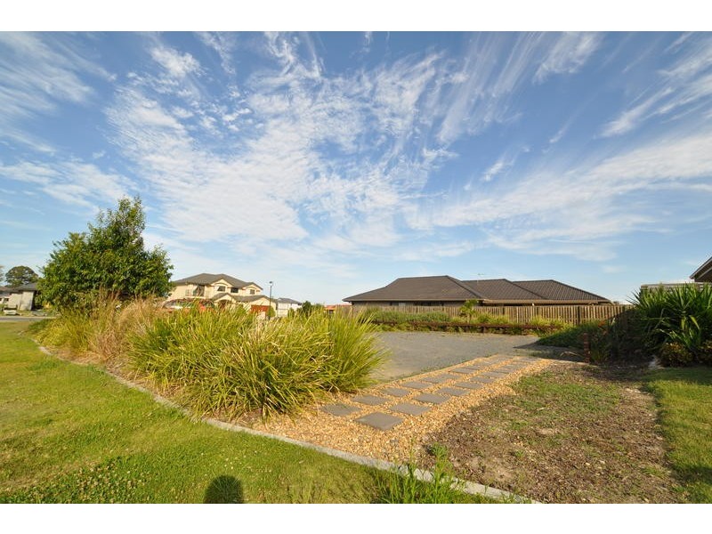 8 Temple Island Circuit, Oxenford QLD 4210