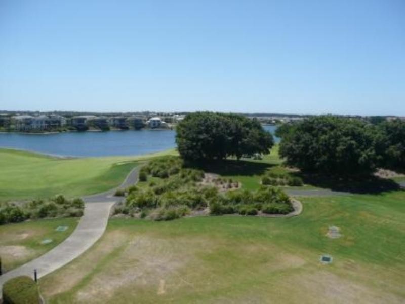 8437 Magnolia Drive East, Hope Island QLD 4212