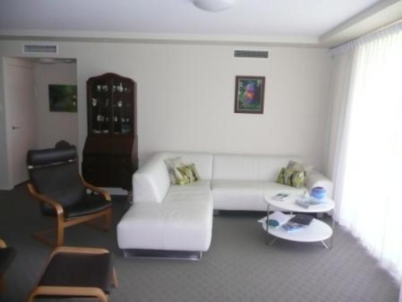 8437 Magnolia Drive East, Hope Island QLD 4212