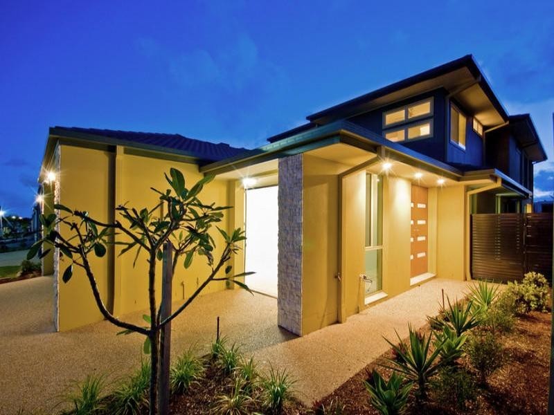 Hope Island QLD 4212