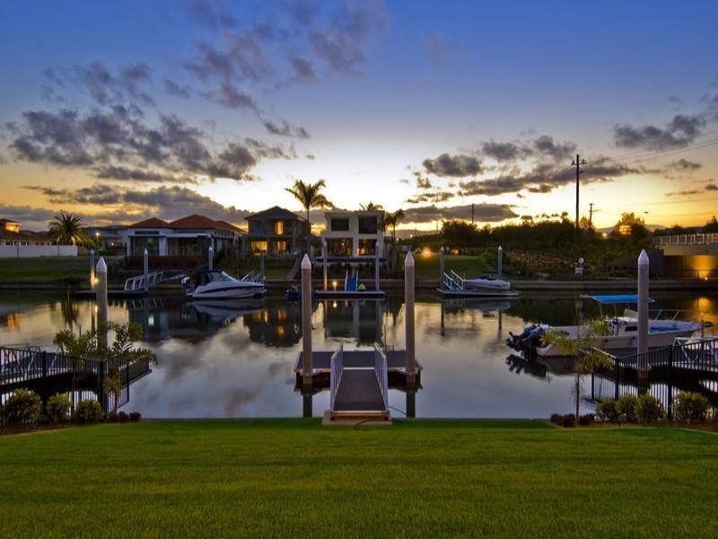 Hope Island QLD 4212