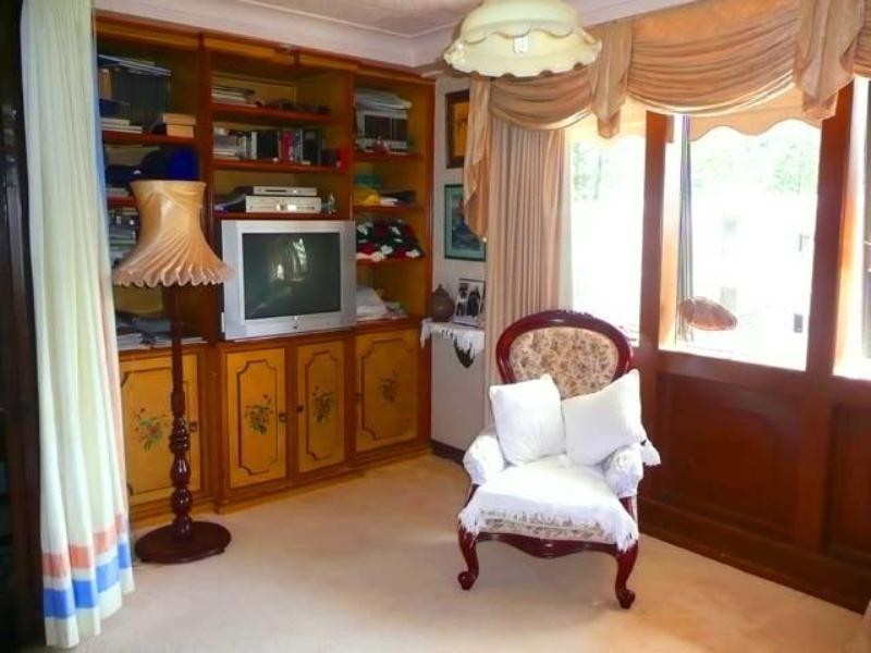 4 Acapulco. Thornton Street, Surfers Paradise QLD 4217