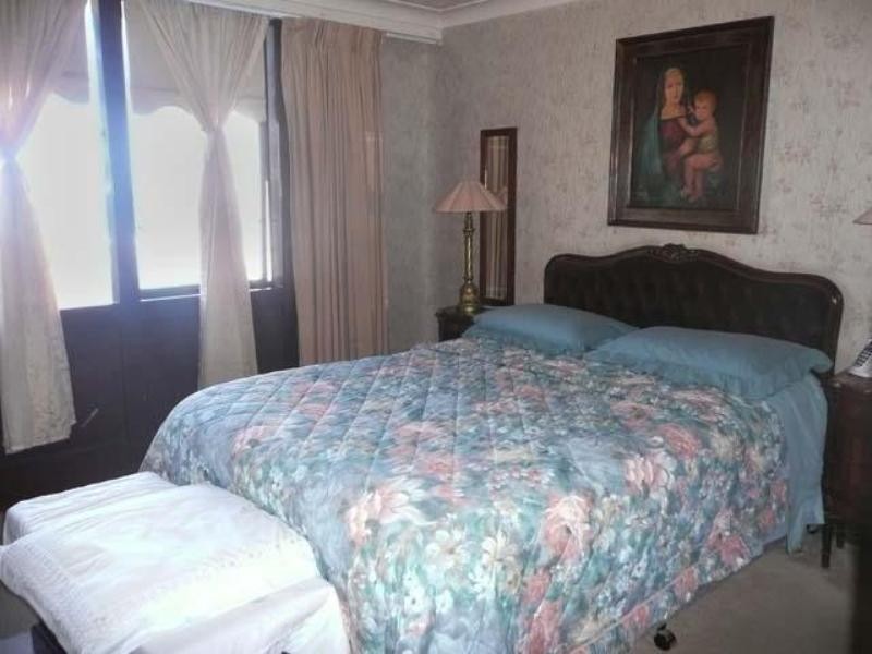 4 Acapulco. Thornton Street, Surfers Paradise QLD 4217