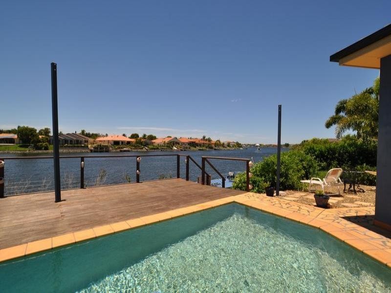 156 Monterey Keys Drive, Helensvale QLD 4212