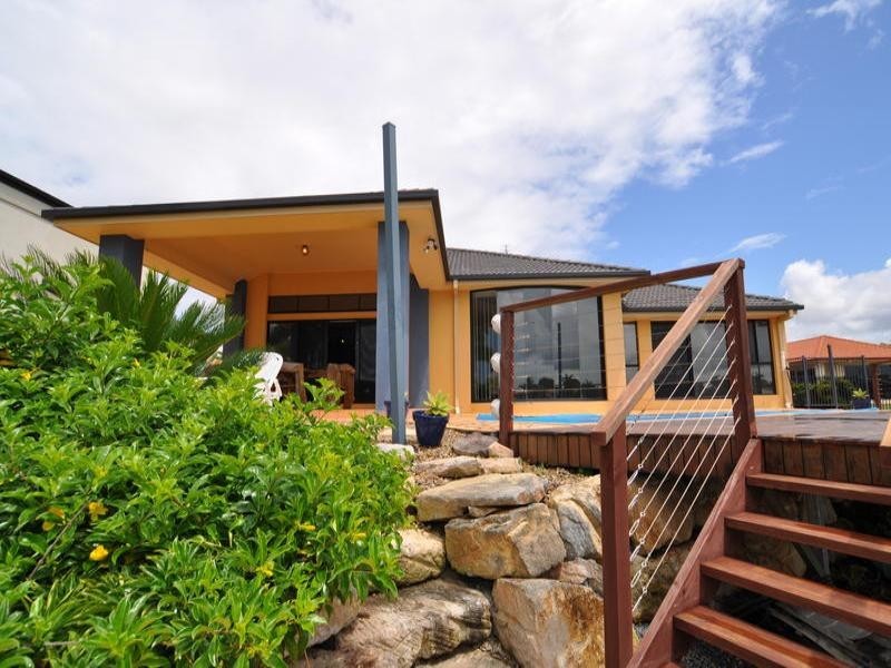 156 Monterey Keys Drive, Helensvale QLD 4212