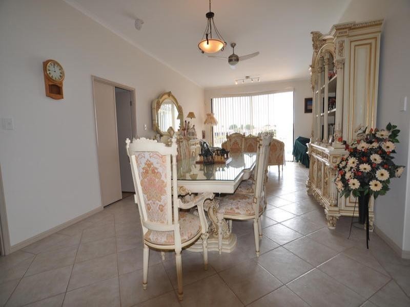 156 Monterey Keys Drive, Helensvale QLD 4212