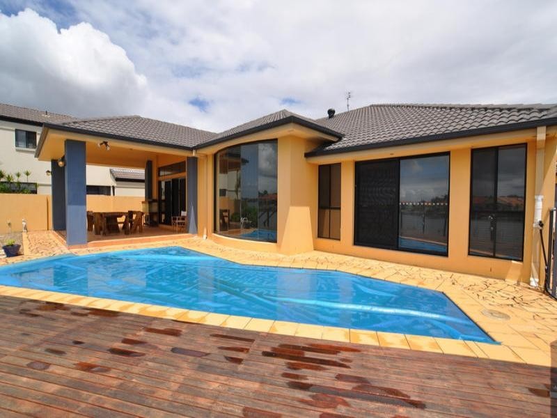 156 Monterey Keys Drive, Helensvale QLD 4212