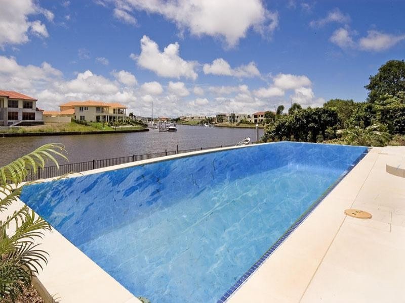 3112 Riverleigh Drive, Hope Island QLD 4212