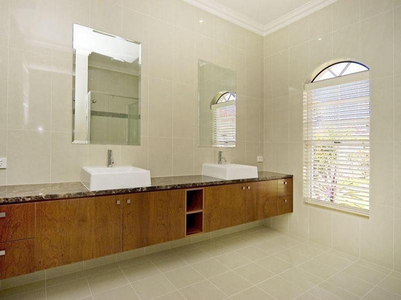3112 Riverleigh Drive, Hope Island QLD 4212