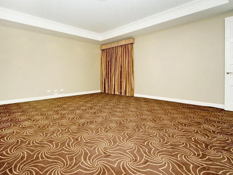 3112 Riverleigh Drive, Hope Island QLD 4212