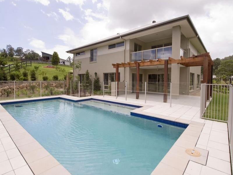 9 Greenacre Way, Maudsland QLD 4210