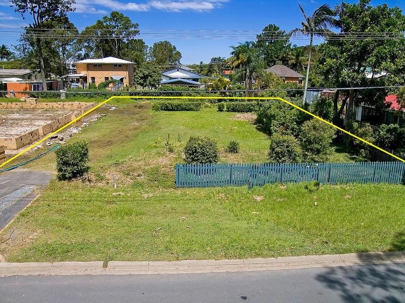 18 Crescent Avenue, Hope Island QLD 4212