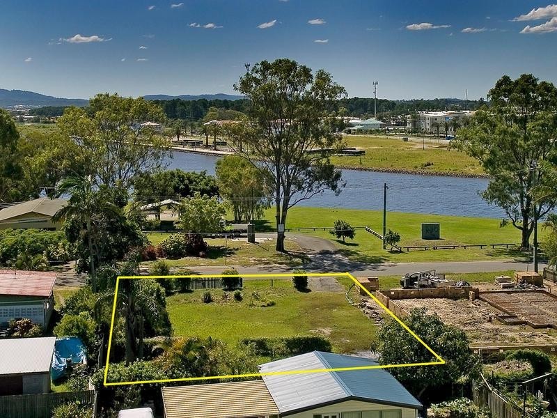 18 Crescent Avenue, Hope Island QLD 4212