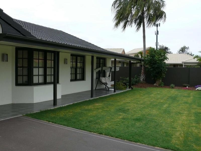 7 Tradewinds Avenue, Paradise Point QLD 4216