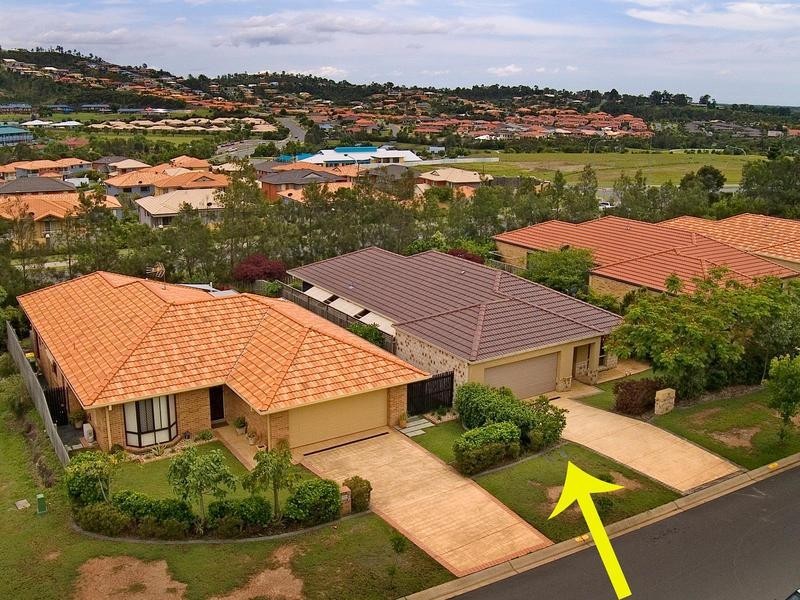 11 Fanning Court, Pacific Pines QLD 4211