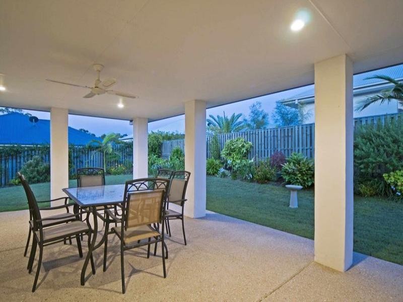 11 Ragamuffin Drive West, Coomera QLD 4209