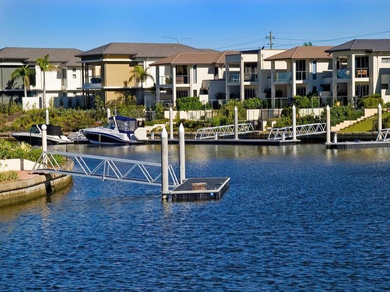 2220 Taromeo Court, Hope Island QLD 4212