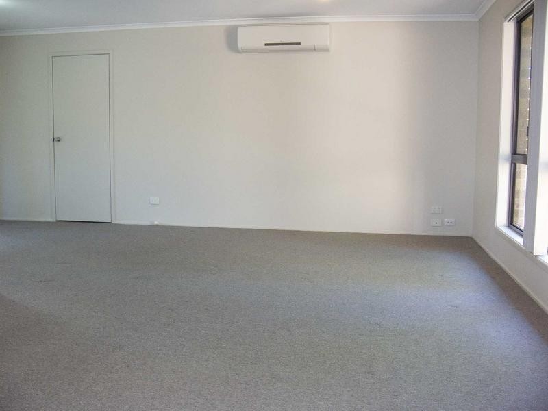 97 Village Way, Oxenford QLD 4210