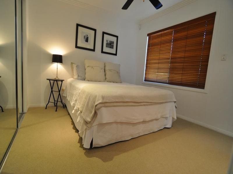 15 Wells Street, Southport QLD 4215