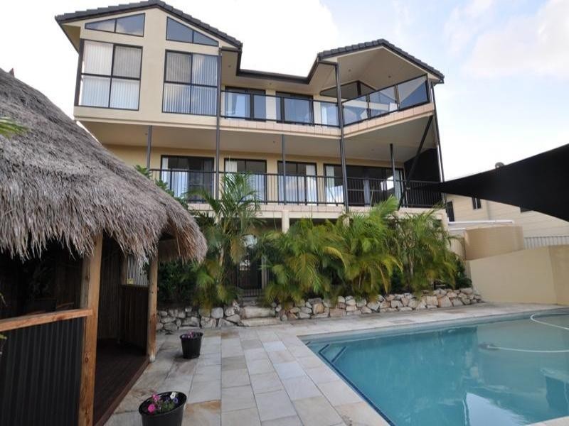 32 Convery Crescent, Highland Park QLD 4211