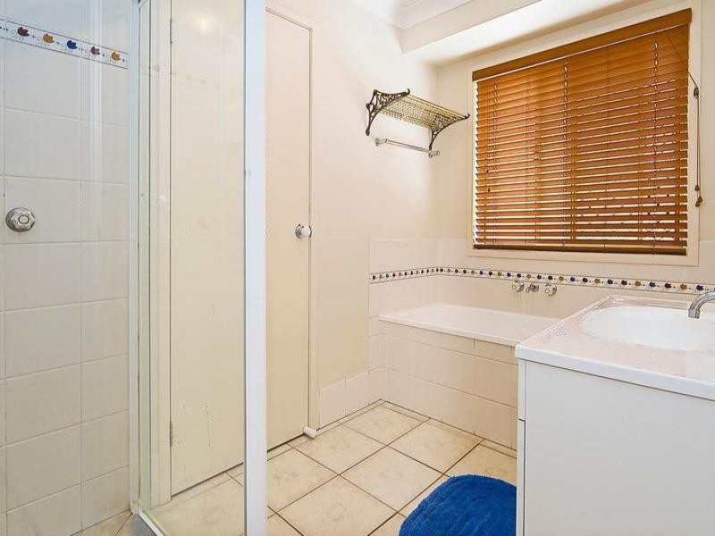 8 Lake Cootharaba Place, Logan Reserve QLD 4133