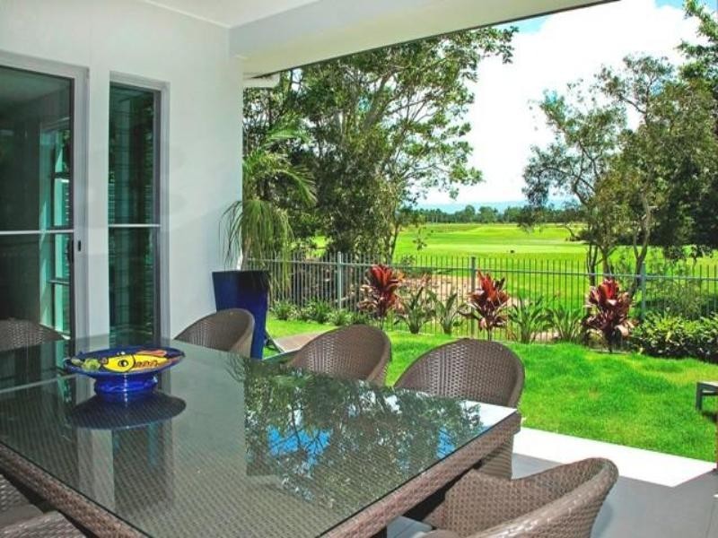 9120 Peter Senior Drive, Hope Island QLD 4212