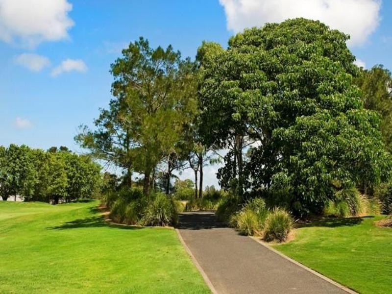 9120 Peter Senior Drive, Hope Island QLD 4212