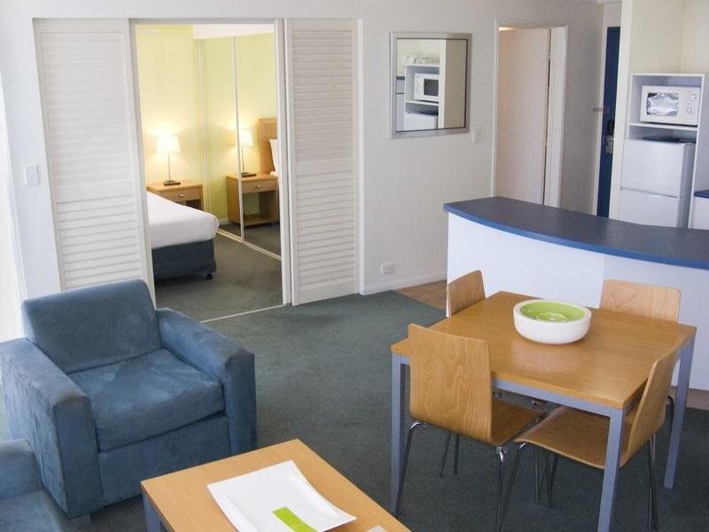 450 Calypso Plaza , 99 Griifth Street, Coolangatta QLD 4225