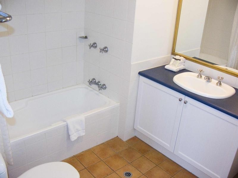 450 Calypso Plaza , 99 Griifth Street, Coolangatta QLD 4225