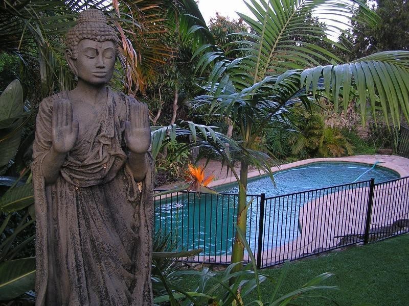 6 Jerrob Court, Carrara QLD 4211