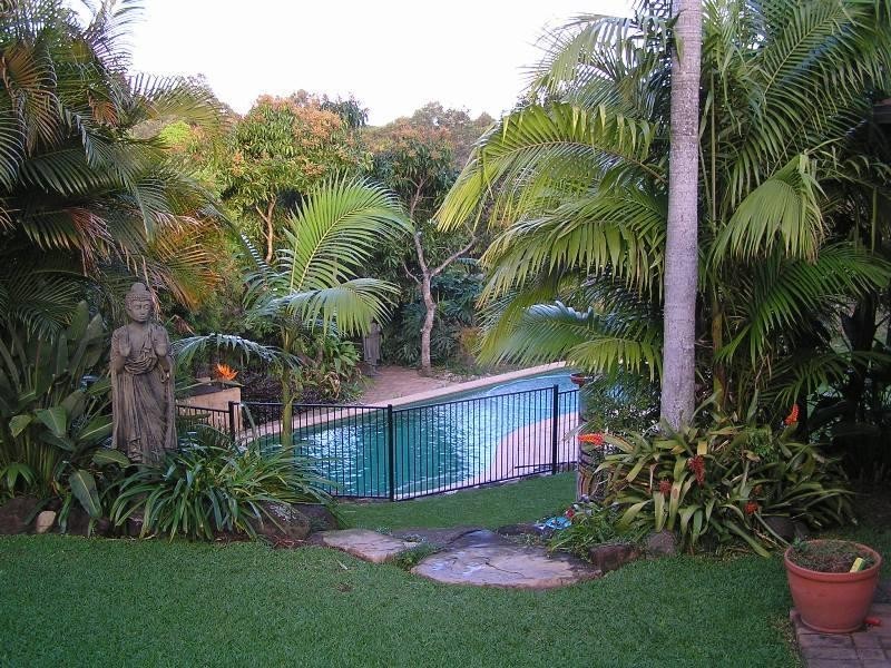 6 Jerrob Court, Carrara QLD 4211