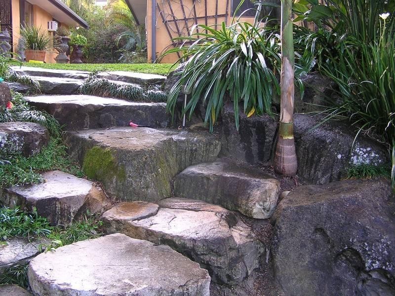 6 Jerrob Court, Carrara QLD 4211