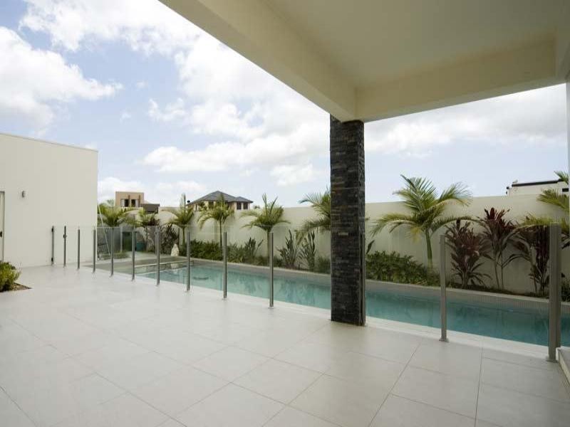 Hope Island QLD 4212