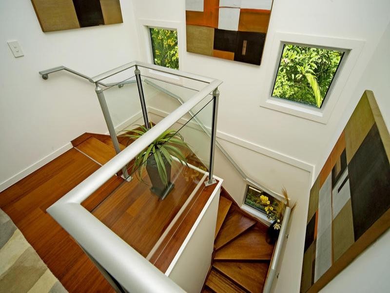 1/30 Poinsettia Avenue, Runaway Bay QLD 4216