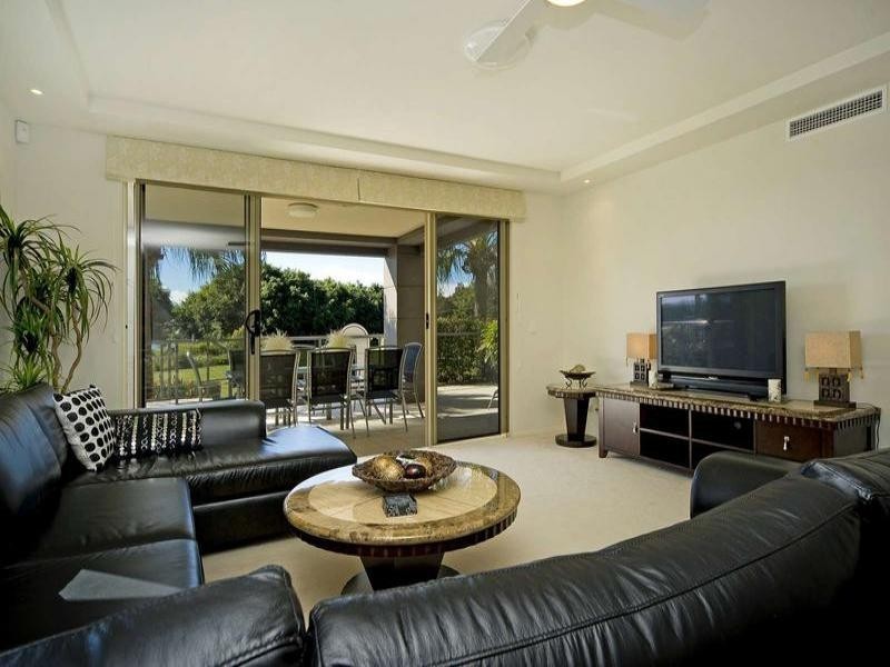 8421 Magnolia Drive East, Hope Island QLD 4212