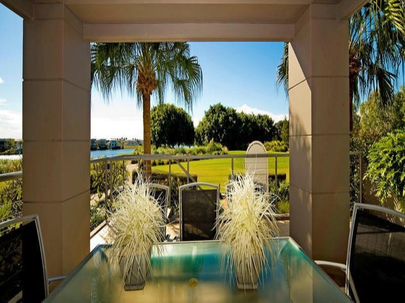 8421 Magnolia Drive East, Hope Island QLD 4212