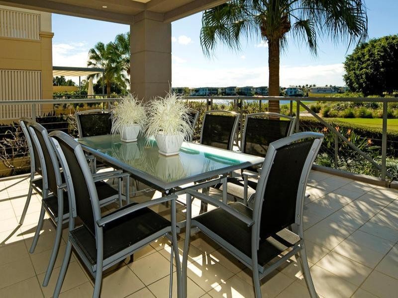 8421 Magnolia Drive East, Hope Island QLD 4212