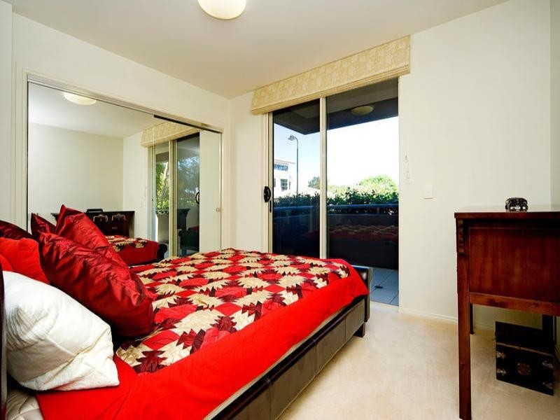 8421 Magnolia Drive East, Hope Island QLD 4212