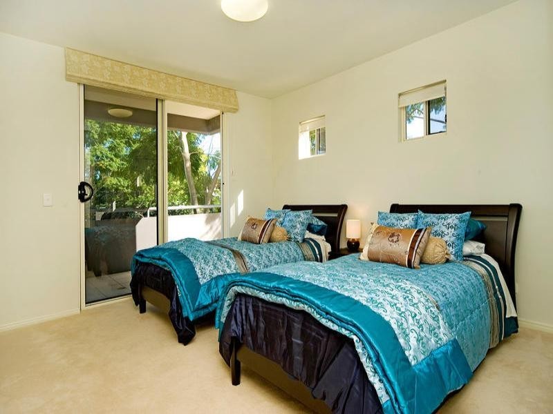 8421 Magnolia Drive East, Hope Island QLD 4212