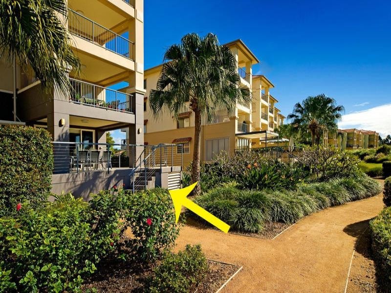 8421 Magnolia Drive East, Hope Island QLD 4212