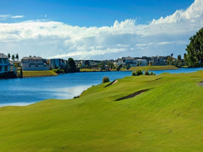 8421 Magnolia Drive East, Hope Island QLD 4212