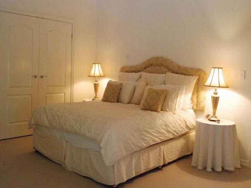 Hope Island QLD 4212