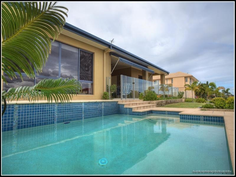8 Mandolin Avenue, Helensvale QLD 4212