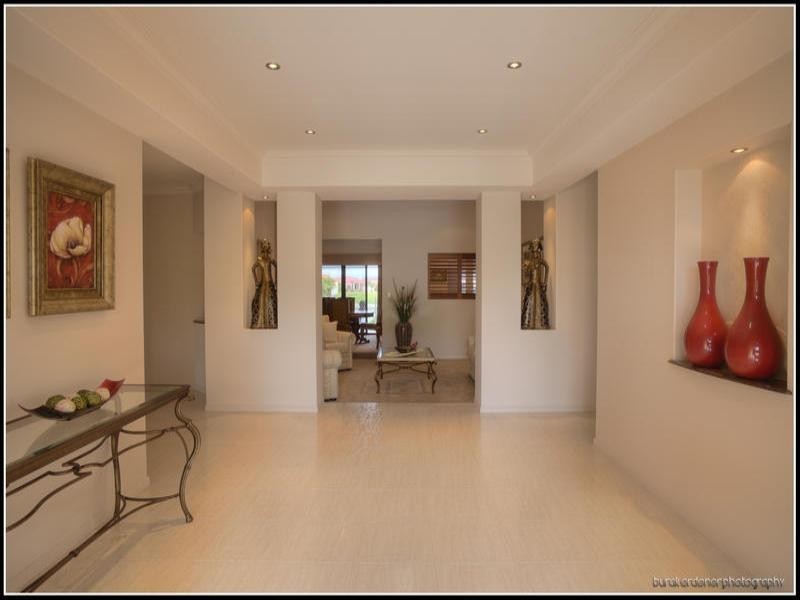 8 Mandolin Avenue, Helensvale QLD 4212